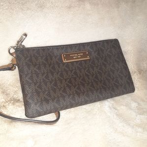 Michael Kors Signature Wristlet